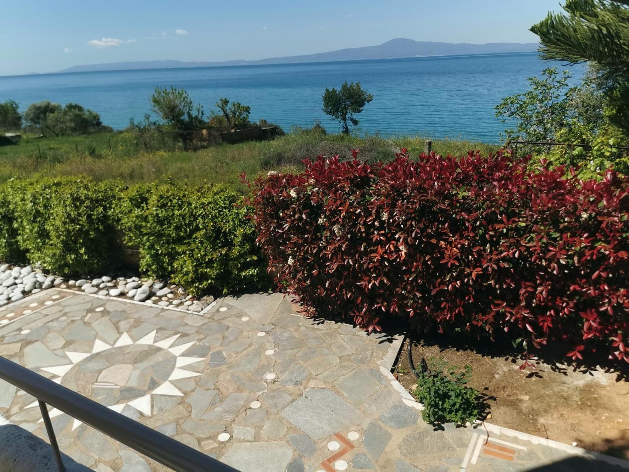Messinian Blue Seaside Villa Kalamata Exterior foto